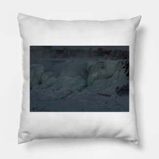 The Falls Are Frozen © Pillow