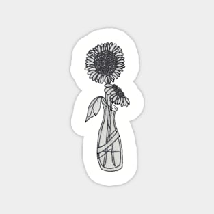 Flower vase B&W Magnet