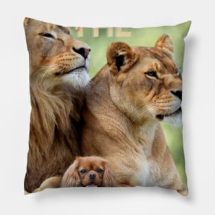 The family - Cavalier and Lion Pillow