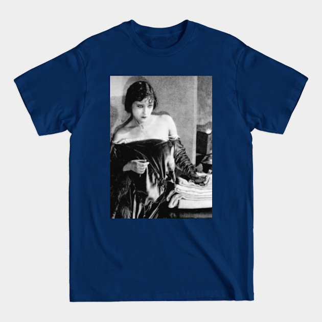 Discover Silent Siren Gloria Swanson - Female Empowerment - T-Shirt