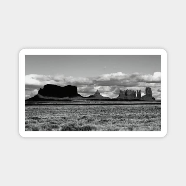 Monument Valley Magnet by briankphoto