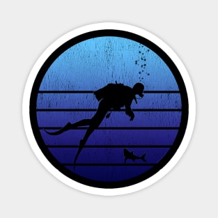 Cool Retro Distressed Blue Ocean Sunset Scuba Diver Magnet