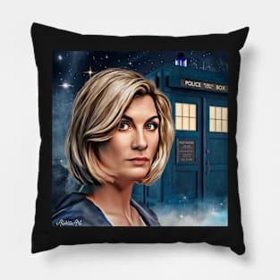 13th Doctor / I'm just a traveller Pillow