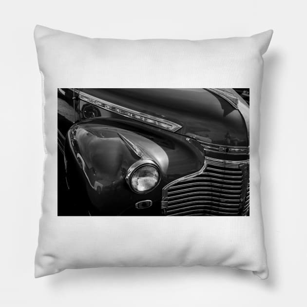 The Curve of The Fender Pillow by KirtTisdale