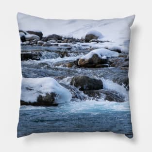 Elbow Falls. Pillow