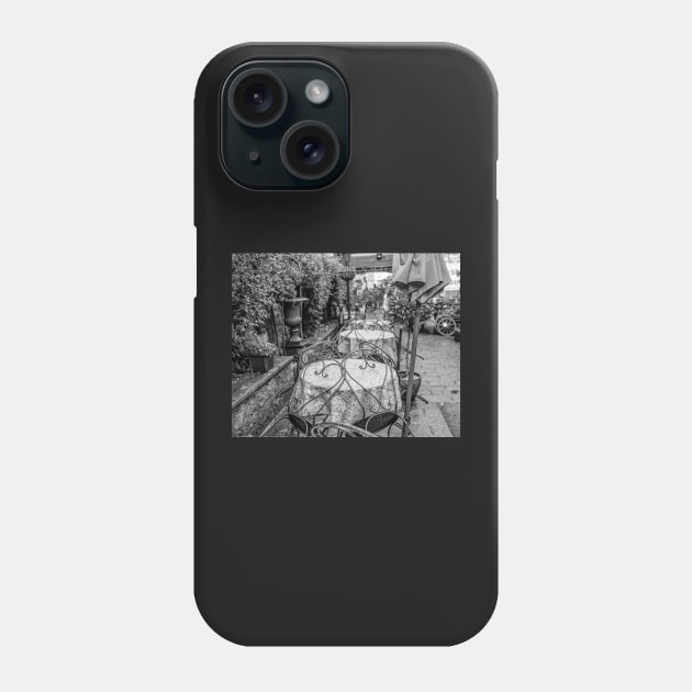 Outdoor dining Phone Case by yackers1