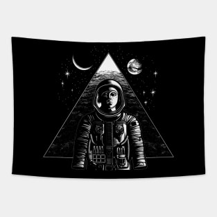 Ancient Egyptian Pyramid Spaceman Astronaut Illustration Tee: Cosmic Explorer Tapestry