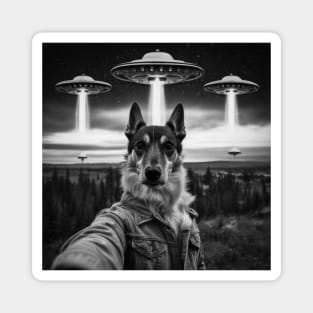 Selfie of Funny Dog And Aliens UFO Magnet