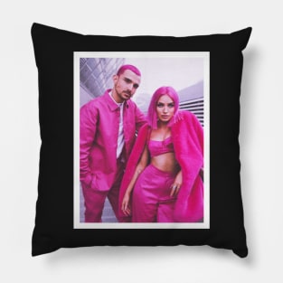 Naomi and Vincent Pillow