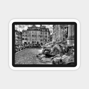 Trevi Fountain Crowd, Black And White Magnet