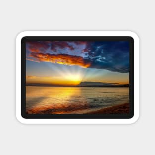 DRAMATIC OCEAN SUNRISE DESIGN Magnet