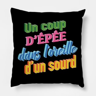 Coup d'épée Pillow