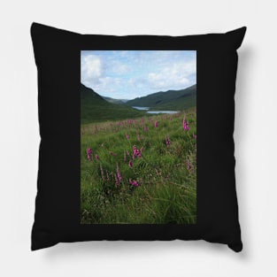 Field of foxgloves II Pillow