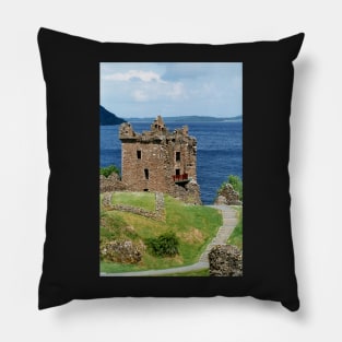 Grant Tower , Urquhart Castle , the Highlands , Scotland Pillow