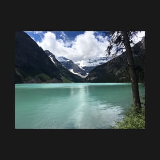 Lake Louise, Alberta, Canada - Landscape Photo T-Shirt