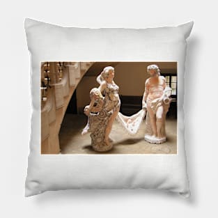 Courtyard art Pillow