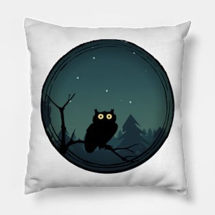 Night owl in the forest Pillow