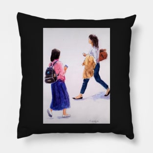 People walking - Tokyo Pillow