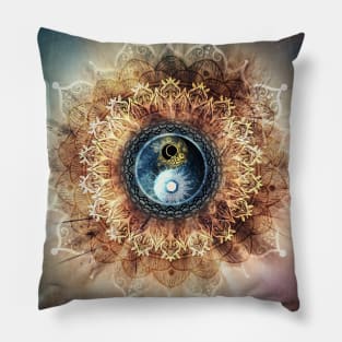 Mandala radiant yin yang Pillow