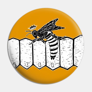 Queen Bee Laying (no background) Pin