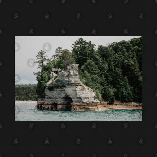 Pictured Rocks National Park by LindsayVaughn