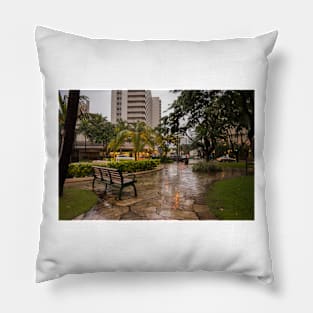 A lonely in rainy day in Honolulu 2 Pillow