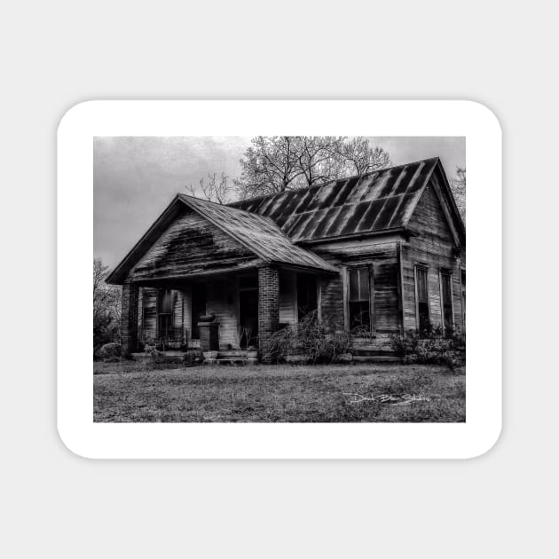 This Ol House - Black And White Magnet by davidbstudios