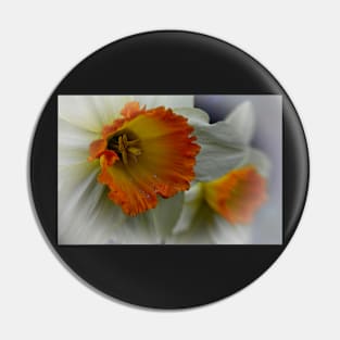 Daffodil Flower Pin