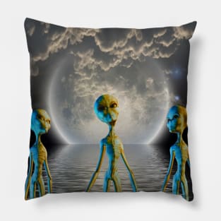 Three aliens on water planet Pillow