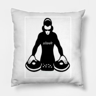 T-Shirt ``Dj Simek´´ Pillow