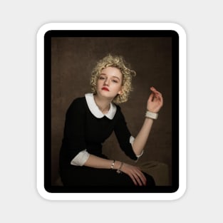 Julia Garner / 1994 Magnet