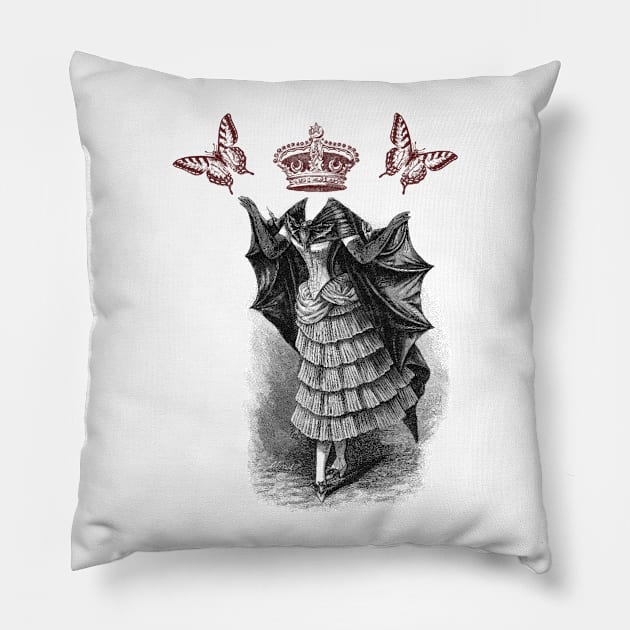 Countess Pillow by LaviniaOnline