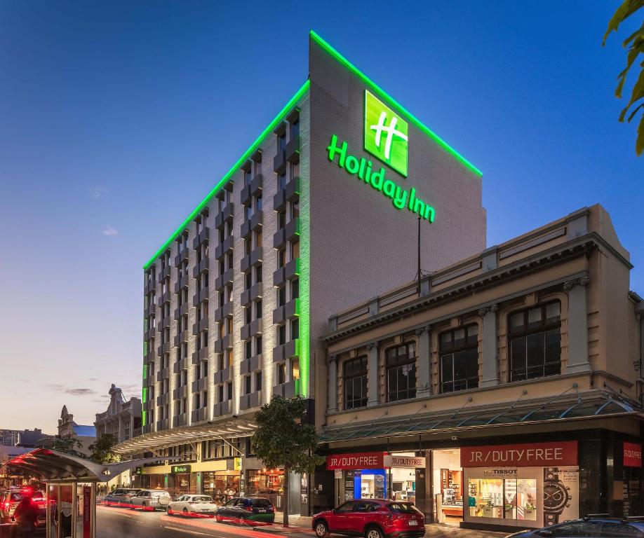 holiday inn.jpg