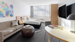 oaks hotel picture 2.jpg