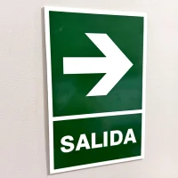 Señal vinil con soporte pvc celtex 3mm instalado