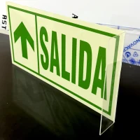 Señal fotoluminiscente tipo bandera doble cara con panel acrilico de 3mm