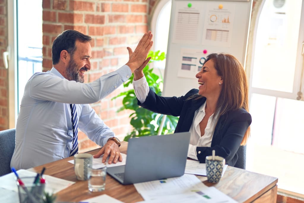 ¿Buscas chamba?, descubre qué institución te ofrece excelentes prestaciones