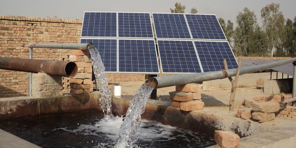 پمپ خورشیدی