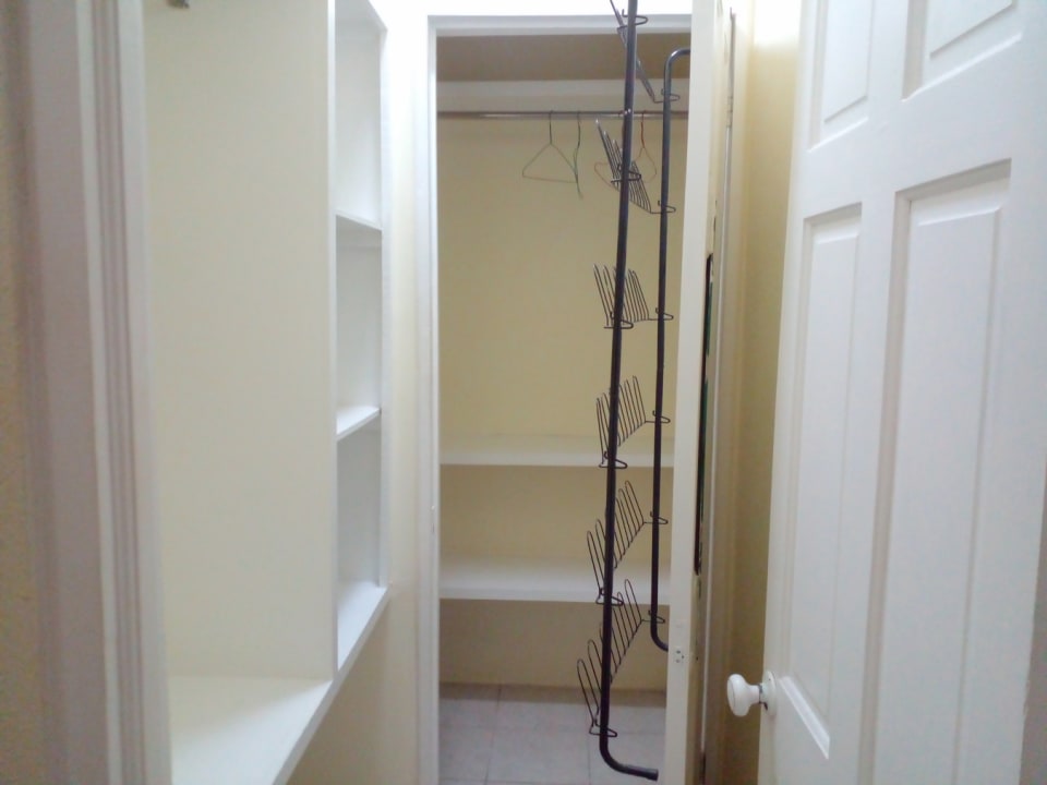 Primary suite walk-in closet