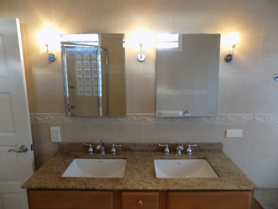 Ensuite bathroom in Master Bedroom 