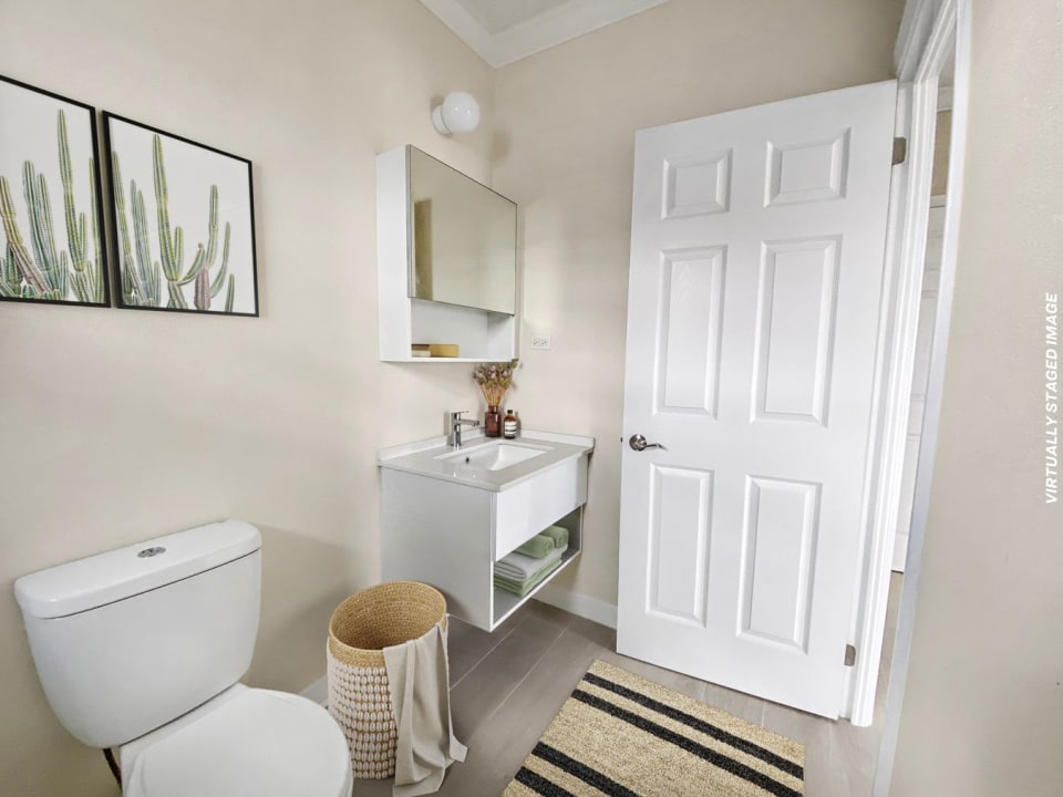 Rosedale: Bathroom (Finishes seen are not representative of standard home)