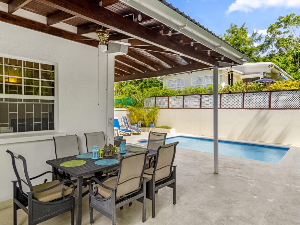 Covered terrace and pool