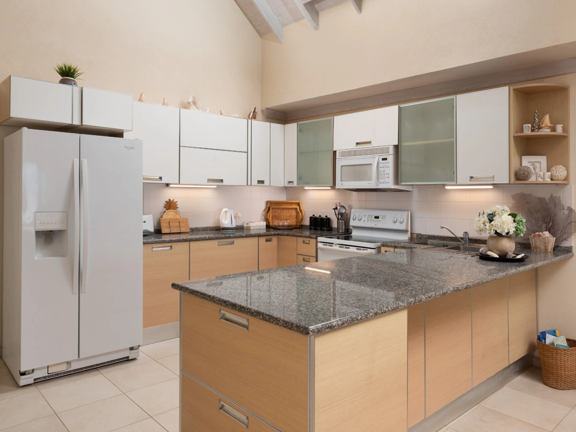 Fully equipped kitchen