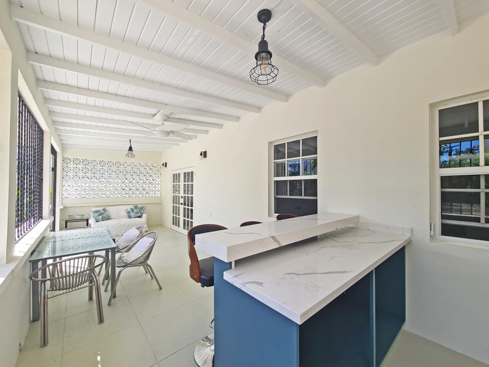 Wet bar