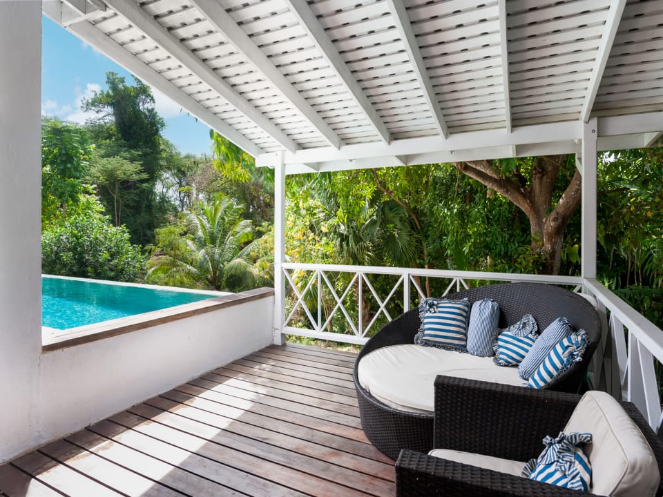 Guest Suite's Poolside Patio