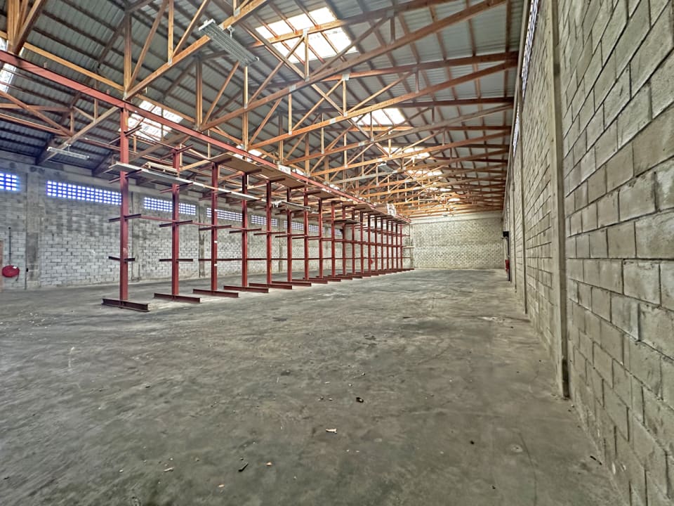 9,400 sq ft of warehouse space