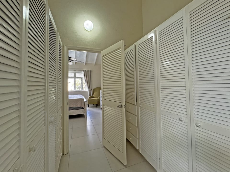 Walk-in closet