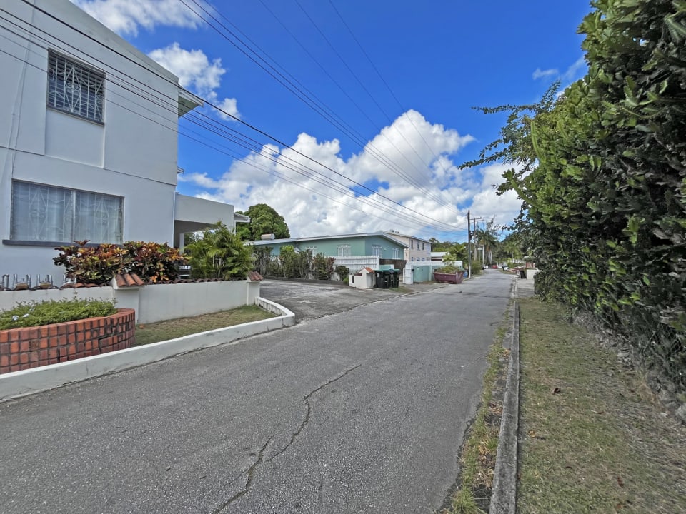 Streetscape next to Fan house