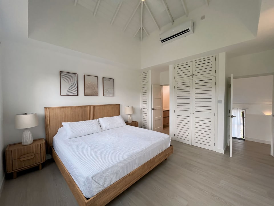 Primary suite