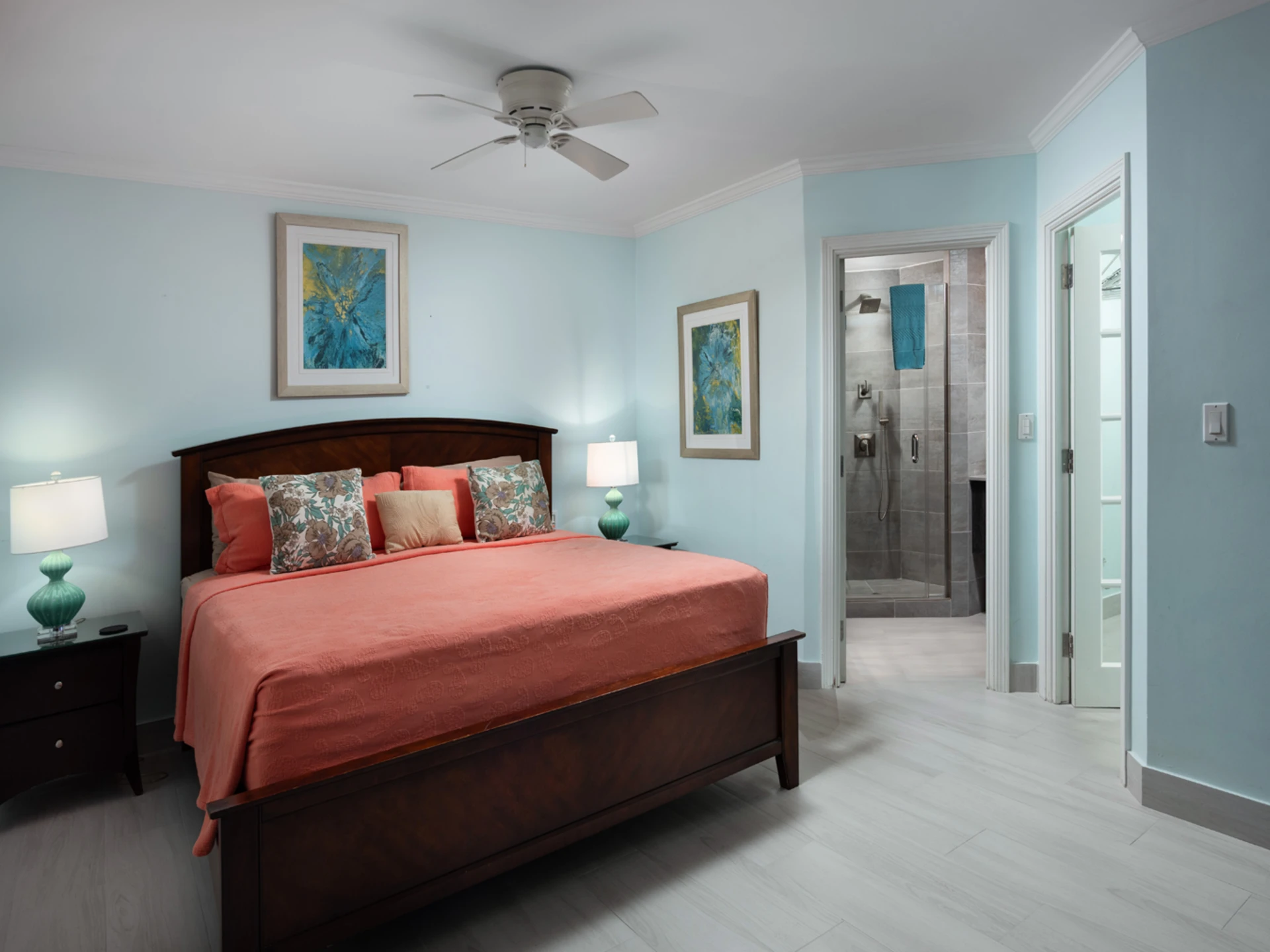 Bedroom 2 with en-suite and walk in closet